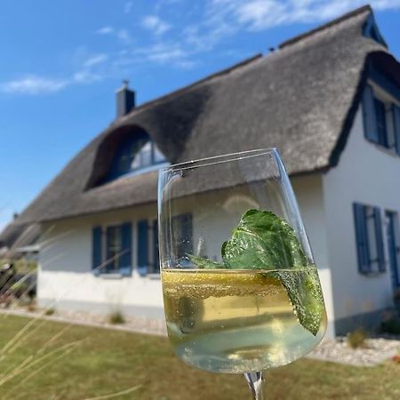 Reetdachhaus Seasons Mit Kamin & Sauna Groß Schwansee エクステリア 写真